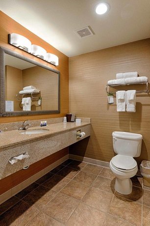 Best Western Plus Delta Inn Suites Oakley Compare Deals - 