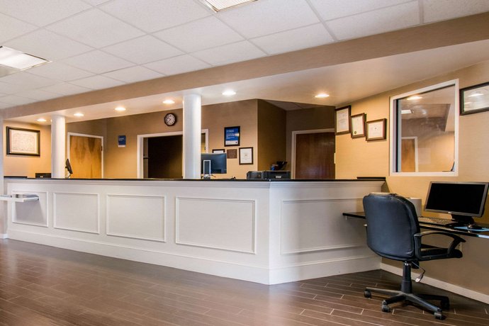 Comfort Inn Mechanicsburg Harrisburg South Compare Deals