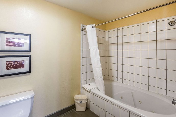Comfort Inn Suites North Aurora Naperville Compare Deals