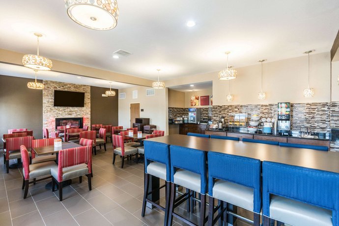 Comfort Inn Suites North Aurora Naperville Compare Deals