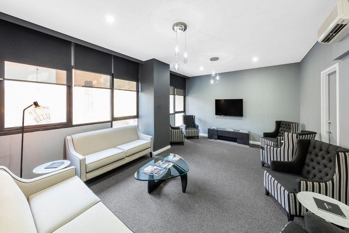Meriton Suites Kent Street Sydney Compare Deals