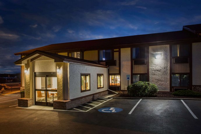 Super 8 By Wyndham Flagstaff Compare Deals - 