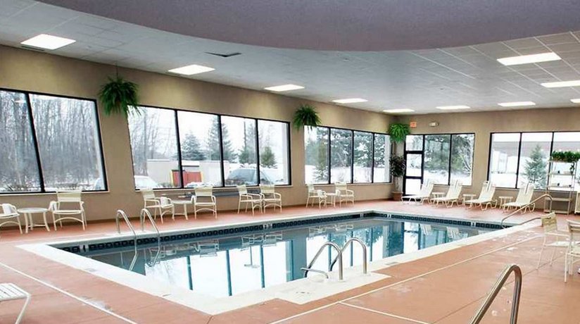 Hampton Inn East Lansing - Compare Deals