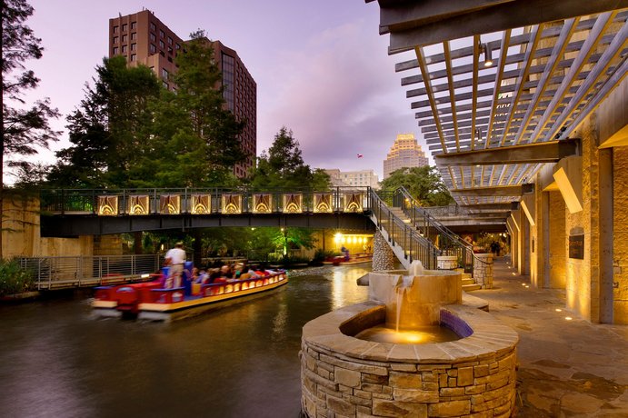 Drury Plaza Hotel Riverwalk San Antonio