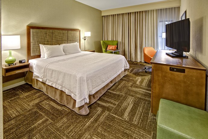 Hampton Inn & Suites Asheville Fletcher