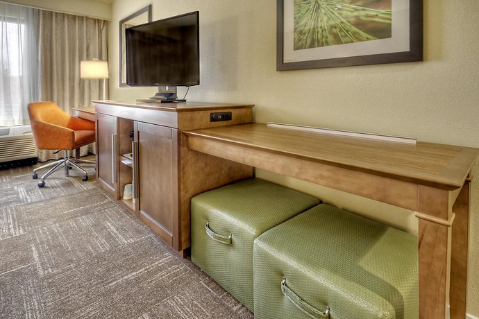 Hampton Inn & Suites Asheville Fletcher