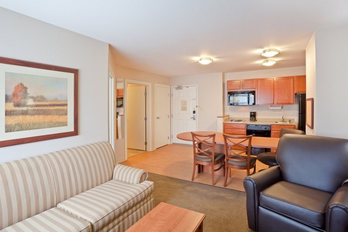 Candlewood Suites Oak Harbor