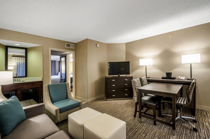 Embassy Suites North Indianapolis