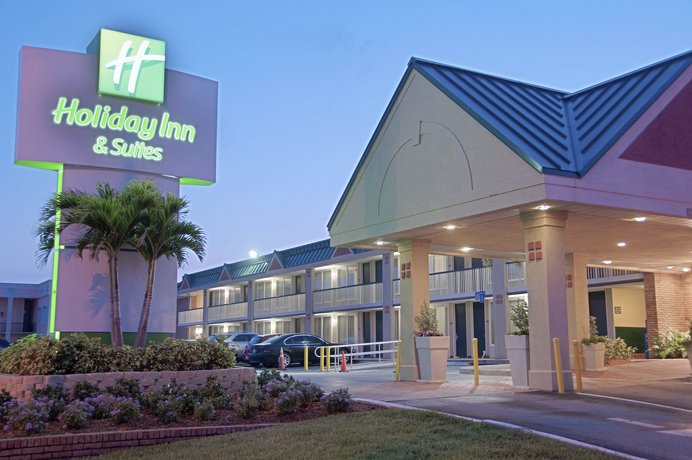 Holiday Inn Hotel Suites Vero Beach Oceanside Compare Deals