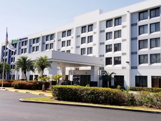 Holiday Inn Express Hotel & Suites Miami Hialeah