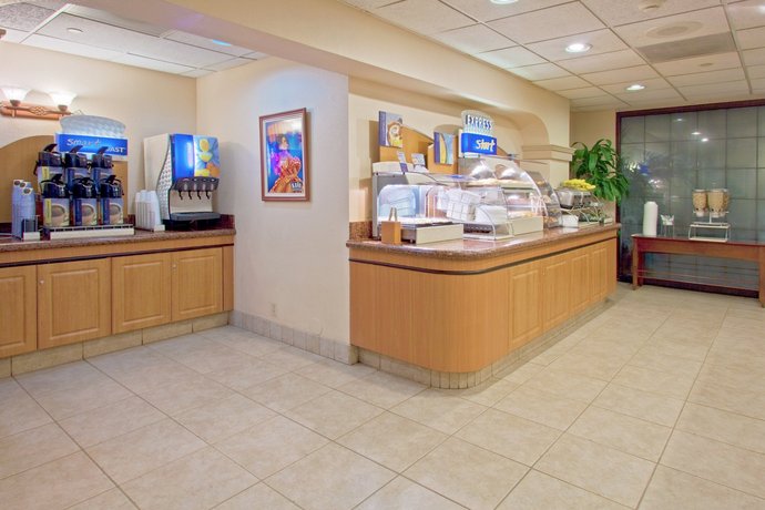 Holiday Inn Express Hotel & Suites Miami Hialeah