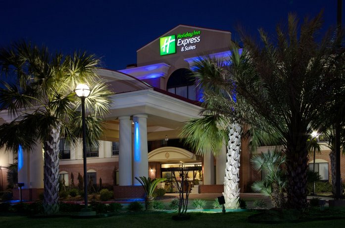 Holiday Inn Express Hotel & Suites Wharton