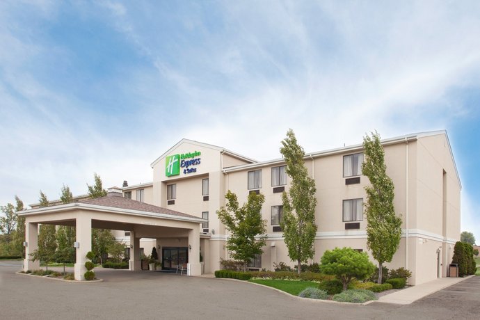 Holiday Inn Express Hotel & Suites Alliance (Ohio)