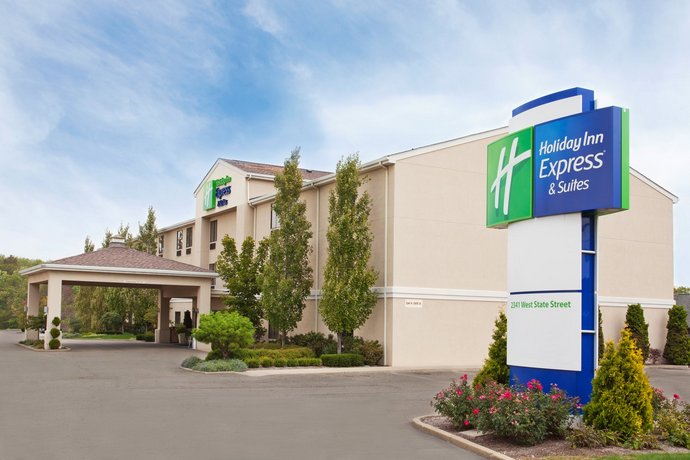 Holiday Inn Express Hotel & Suites Alliance (Ohio)