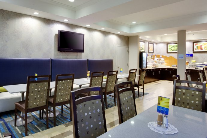 Holiday Inn Express Carlstadt