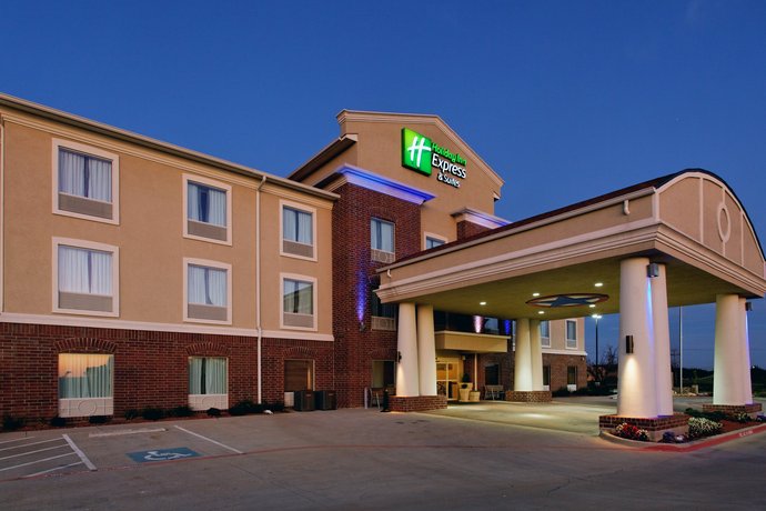 Holiday Inn Express Hotel & Suites Cleburne