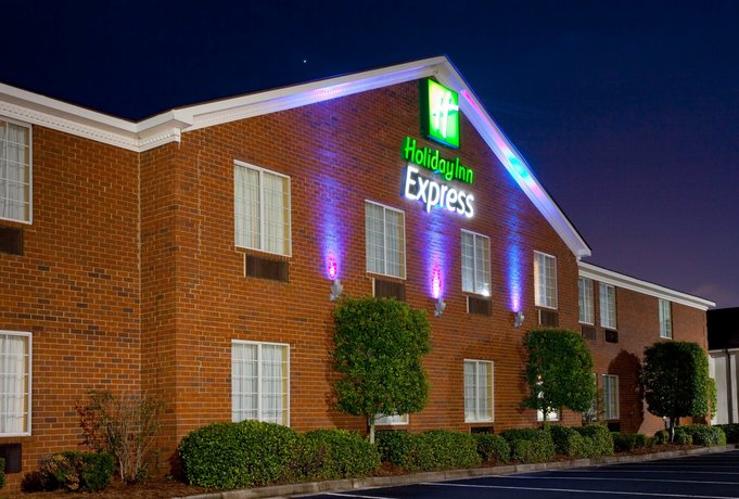 Holiday Inn Express Port Wentworth