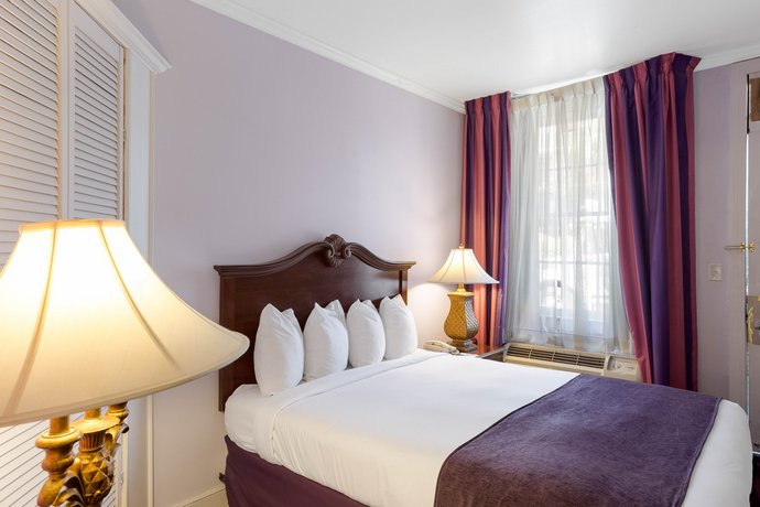 Quality Inn & Suites Maison Saint Charles New Orleans