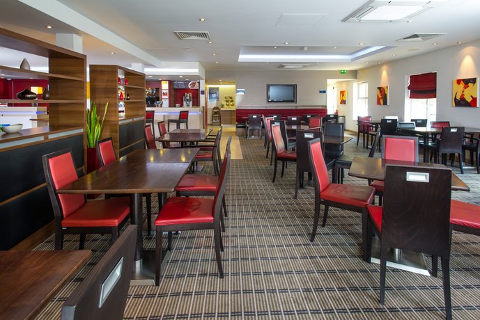 Holiday Inn Express Birmingham Oldbury