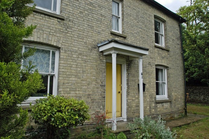 Duxford Lodge