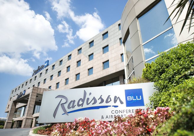 래디슨 블루 컨퍼런스 & 에어포트 호텔, Radisson Blu Conference & Airport Hotel
