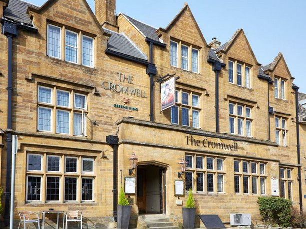 Cromwell Lodge