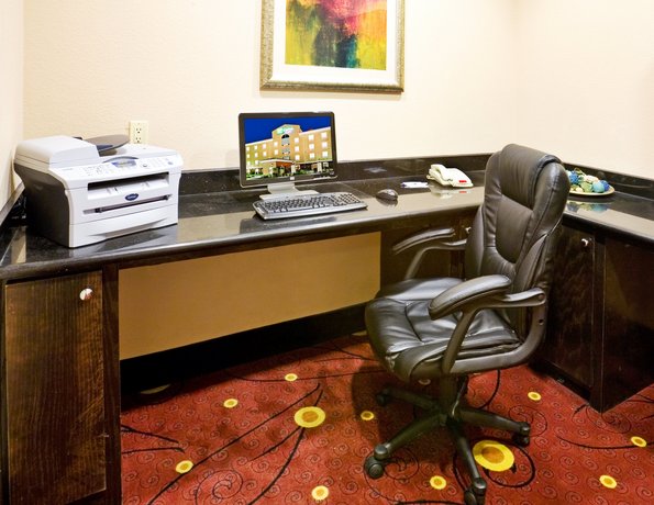 Holiday Inn Express Hotel & Suites Royse City