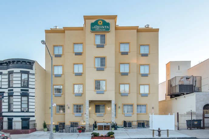 La Quinta Inn & Suites Brooklyn East