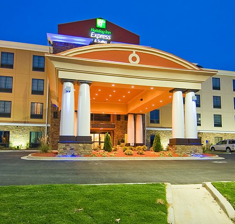 Holiday Inn Express & Suites Fulton (Mississippi)