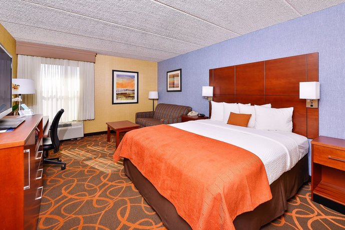 Courtyard Hotel Airport Fresno