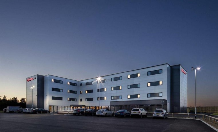 Hampton By Hilton Humberside Airport Kirmington Compare - 