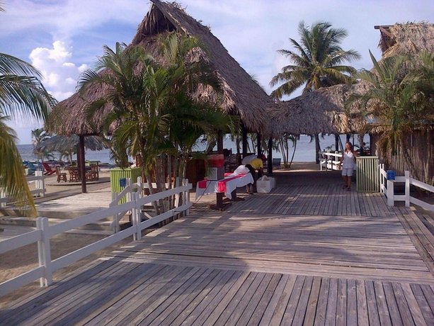Hotel Ejecutivo Las Palmas Beach Roatan Compare Deals About Hotel Ejecutivo Las Palmas Beach