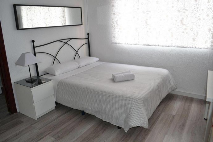 Apartamentos Arguelles Madrid Compare Deals - 