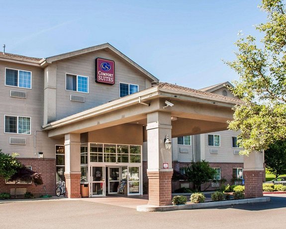 Comfort Suites Clackamas Compare Deals