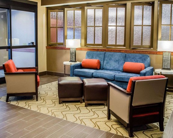 Comfort Suites Downtown Carlisle Compare Deals