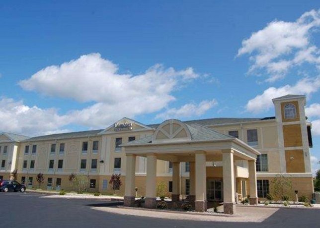 Comfort Inn And Suites Mount Pocono Compare Deals