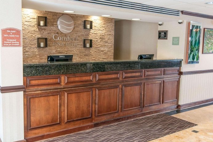 Comfort Inn And Suites Mount Pocono Compare Deals