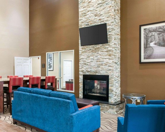 Comfort Suites Terre Haute Compare Deals