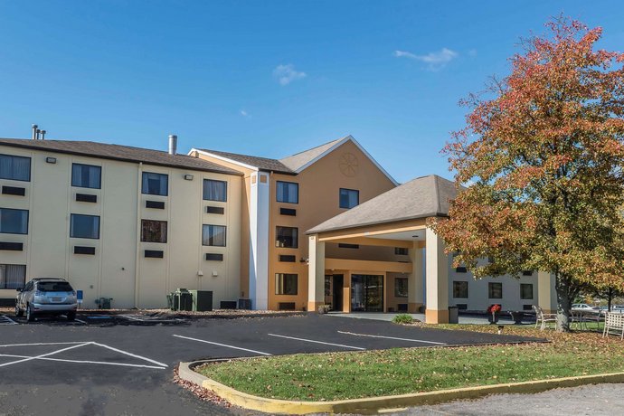 Quality Inn Suites Harmarville Pittsburgh Compare Deals