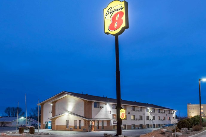 Super 8 Motel Bismarck