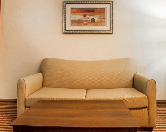 Comfort Suites Troy Compare Deals