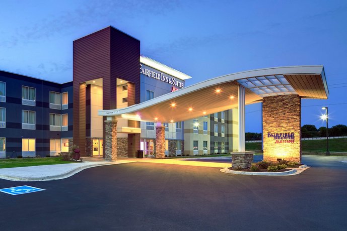 Fairfield Inn And Suites By Marriott Madison West Middleton Fairfield Inn And Suites By Marriott Madison West Middleton Compare Deals