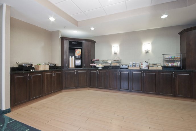 Springhill Suites By Marriott Tulsa Compare Deals - 