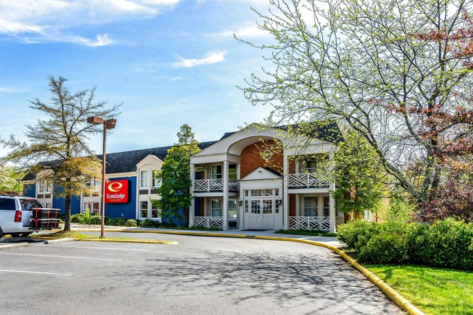 Econo Lodge Inn Suites Radford Compare Deals
