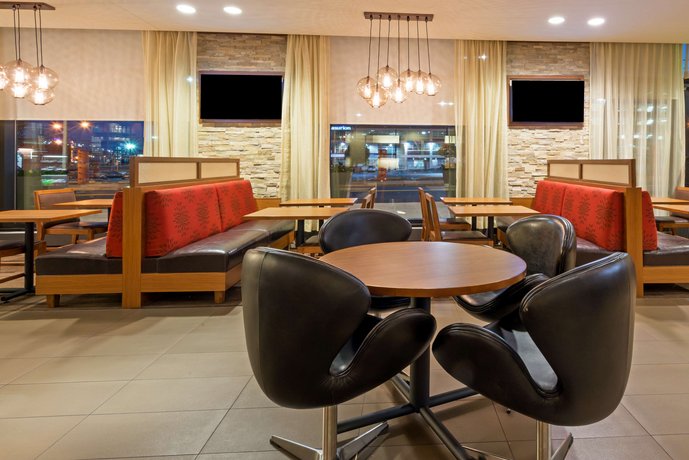 Hyatt Place Nashville Downtown Compare Deals - 