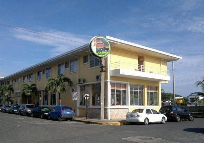 Adult Guide in Puerto Limon