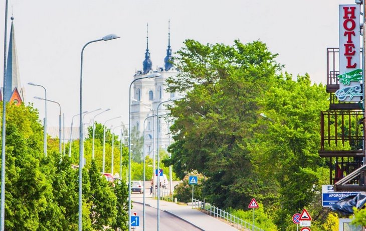 Biplan Hotel Daugavpils Compare Deals - 
