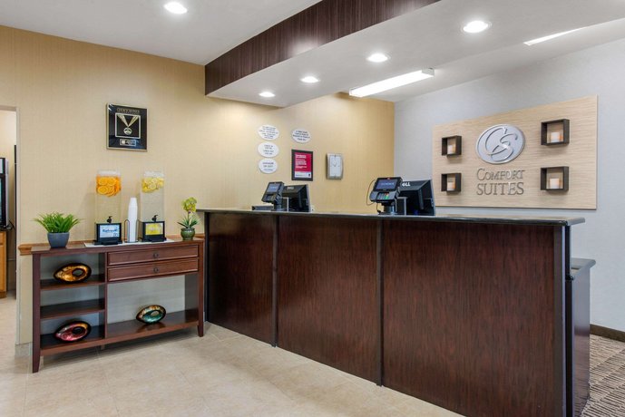 Comfort Suites Near Universal Orlando Resort Compare Deals