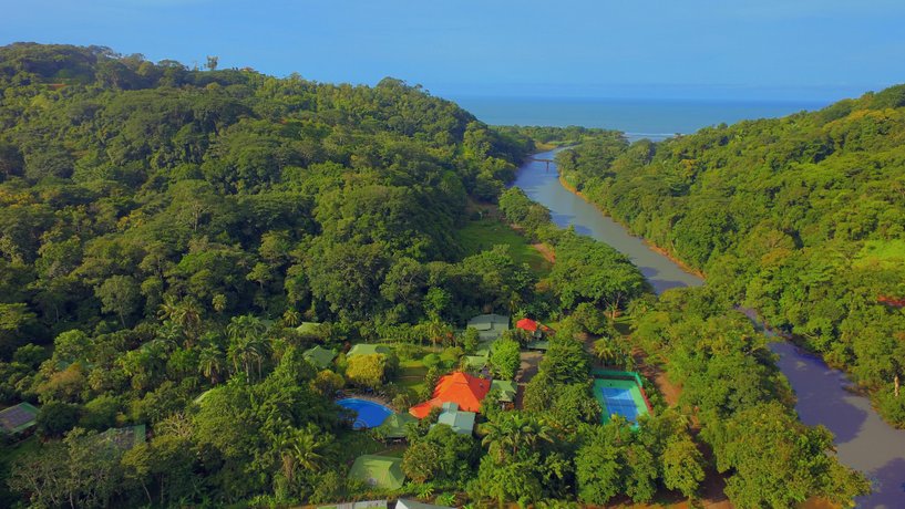 Hotel Villas Rio Mar
