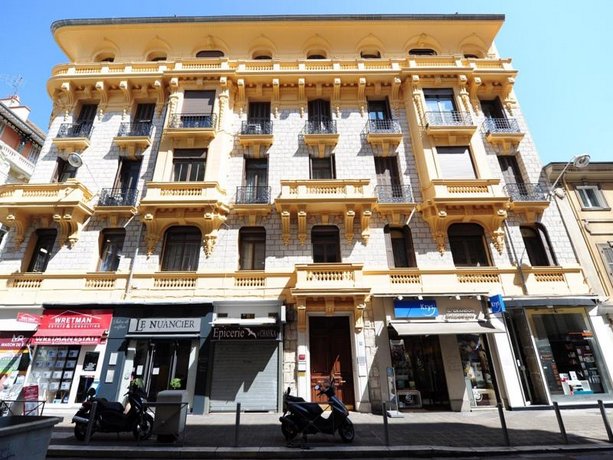 니드 다뉴 파이브 스타 홀리데이 하우스, NID D'AGNES Five stars Holiday House